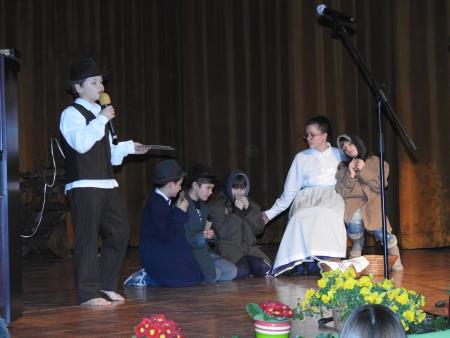 Utrinki iz proslave namenjene mednarodnemu dnevu maternega jezika, 6.3.2020 13